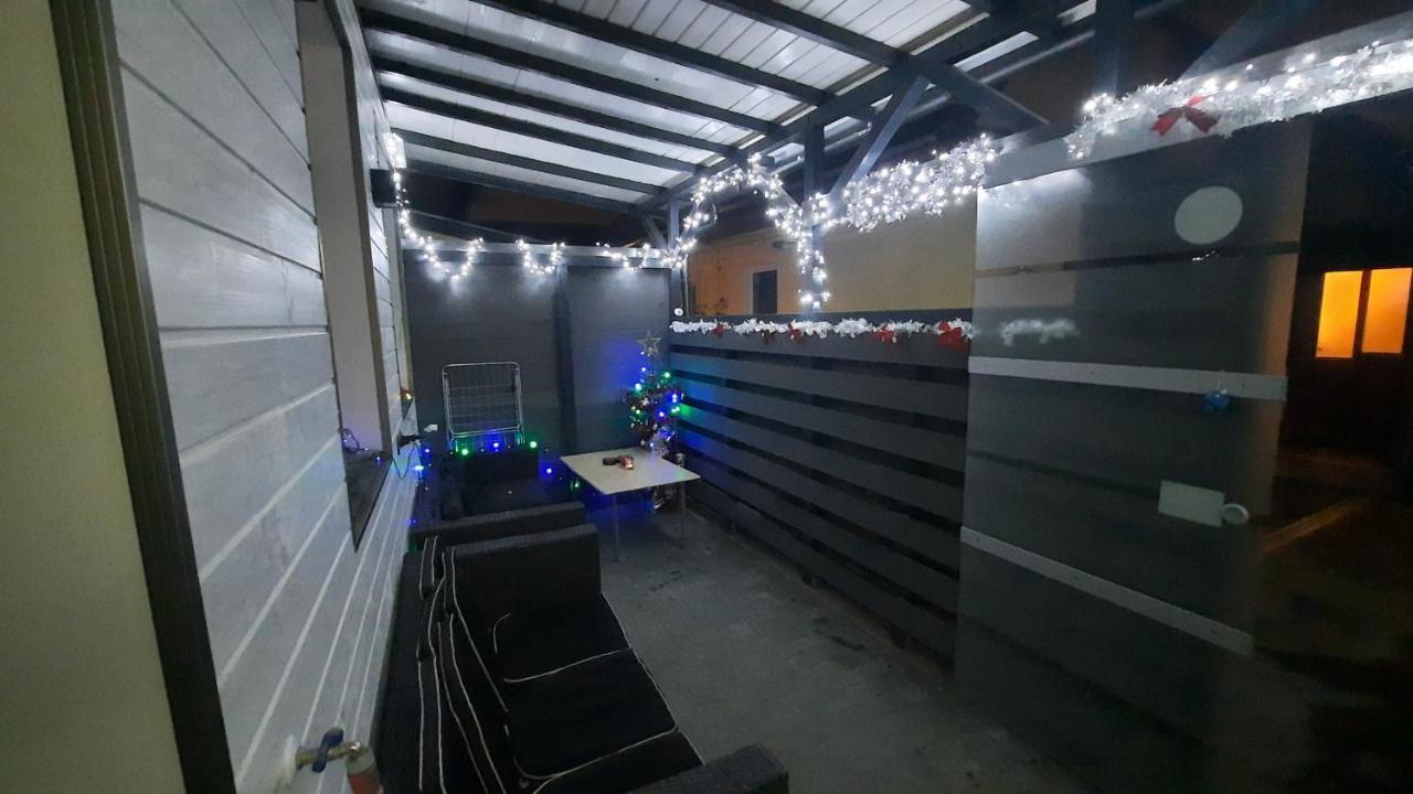 House Side By Side Apartment บราชอฟ ภายนอก รูปภาพ