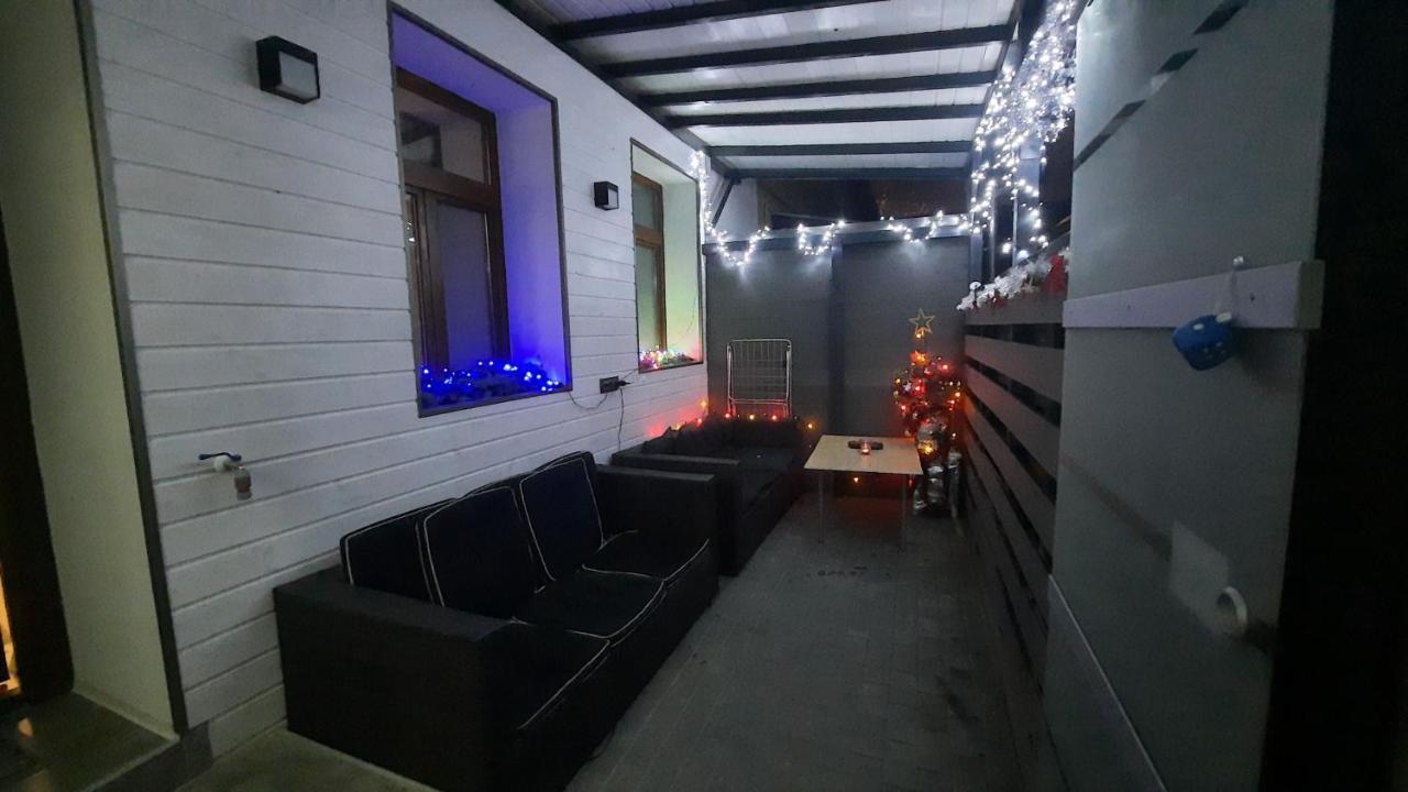 House Side By Side Apartment บราชอฟ ภายนอก รูปภาพ