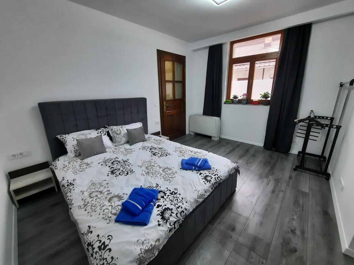 House Side By Side Apartment บราชอฟ ภายนอก รูปภาพ