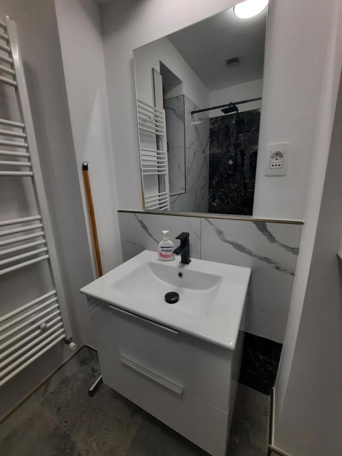 House Side By Side Apartment บราชอฟ ภายนอก รูปภาพ