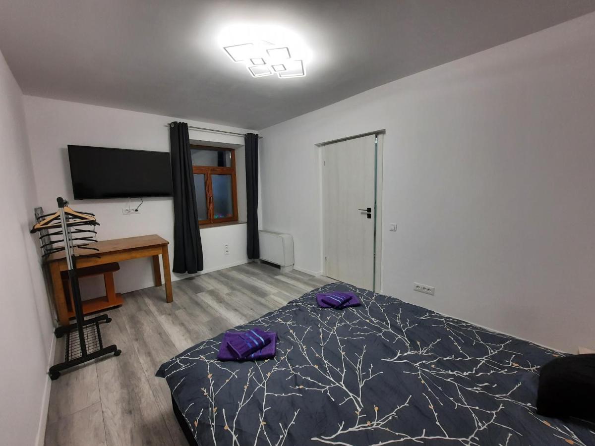 House Side By Side Apartment บราชอฟ ภายนอก รูปภาพ